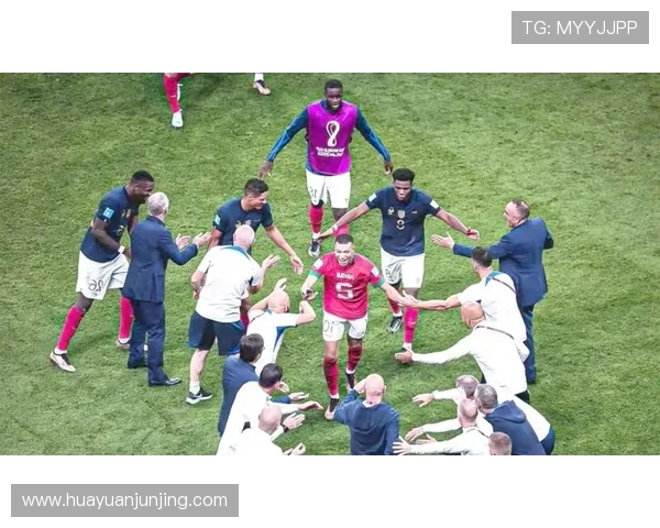 足球巨星与影坛巨星的精彩碰撞共同探讨梦想与荣耀的交汇点